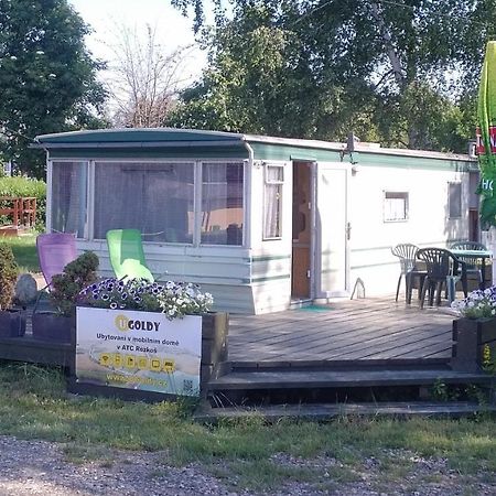 Mobilni Dum U Goldy Hotel Česká Skalice Exterior foto